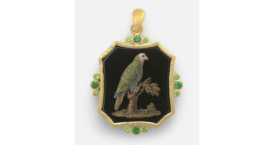 <i>Parrot, Rome</i>, 19th century, micromosaic set in gold as a pendant, with four sets of 4-mm tsavorite and 2.7-mm demantoid garnets on bezel, 50 x 45 mm; Photo: Travis Fullerton; © Virginia Museum of Fine Arts
